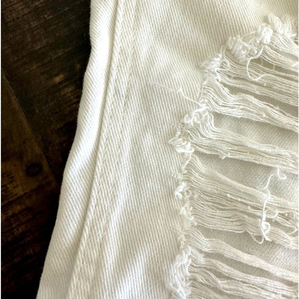 🌸 AFRM White High Rise Ripped Distressed Jeans Size 30 - Picture 7 of 7